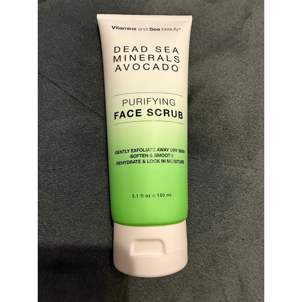 Vitamins and Sea Beauty Dead Sea Minerals Avocado Purifying Face Scrub 5.1oz